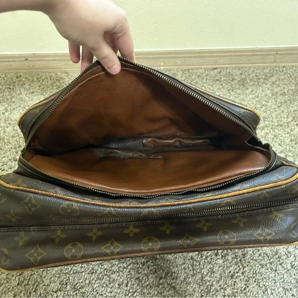 Vintage Louis Vuitton Brown Messenger Bag Monogram Design Coated Canvas Leather - Picture 12 of 16